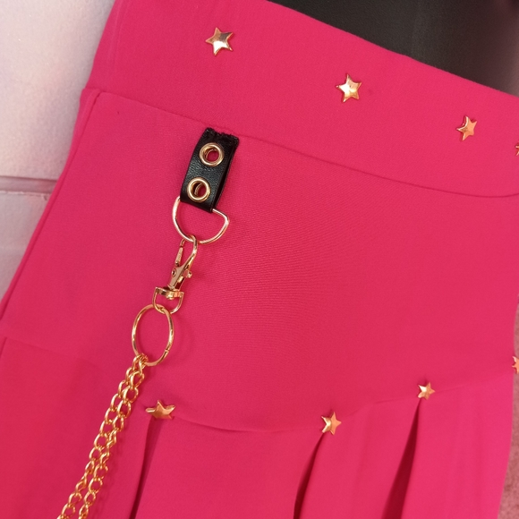 SOLD💥Customized Dolls Kill hot pink pleated skrt! unicorn 🦄 gold chain - Picture 6 of 16